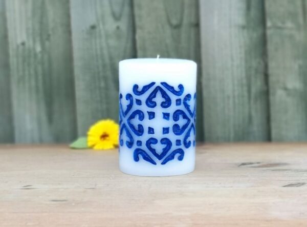 Hand-carved candle 'Blue Skies'.